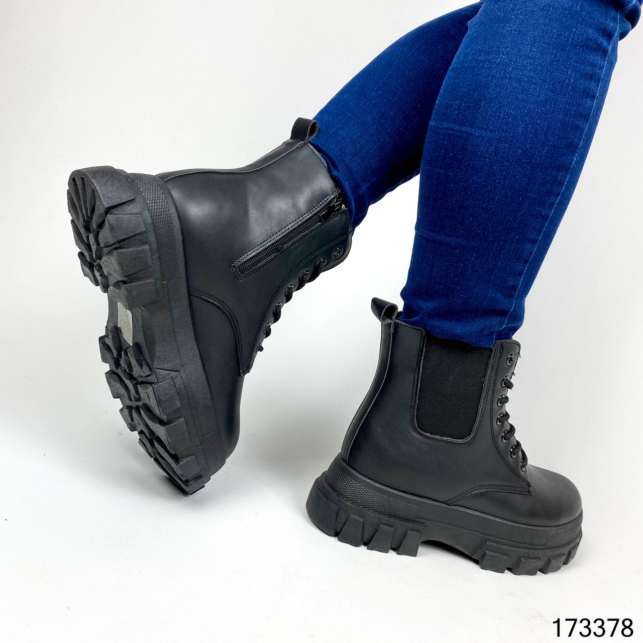 Женские зимние ботинки из эко кожи черные на меху - фото 4 - id-p1819386532