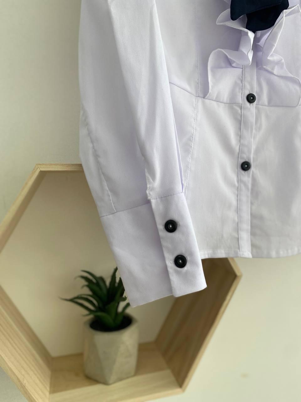 Шкільна біла блузка на дівчинку з рюшею та синім бантом Umbo, Белый, Для девочек, Весна Осень, 152 см, фото 1