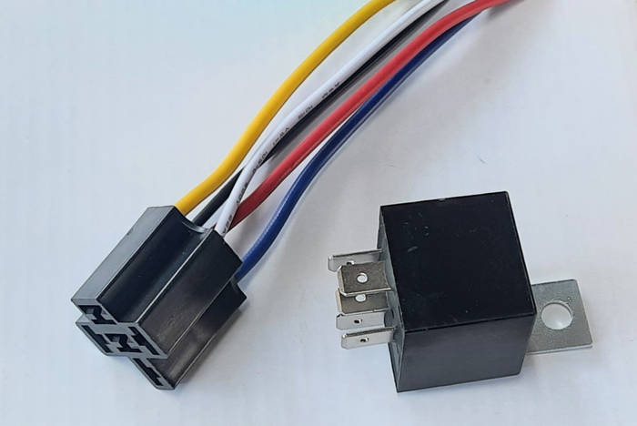 Реле с фишкой ( 4-контактное , 5-контактное ) разгрузочное 12В 40А (ID ...