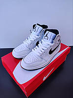 Кроссовки Найк женские подростковые Nike Air Jordan 1 White&Black 36-41