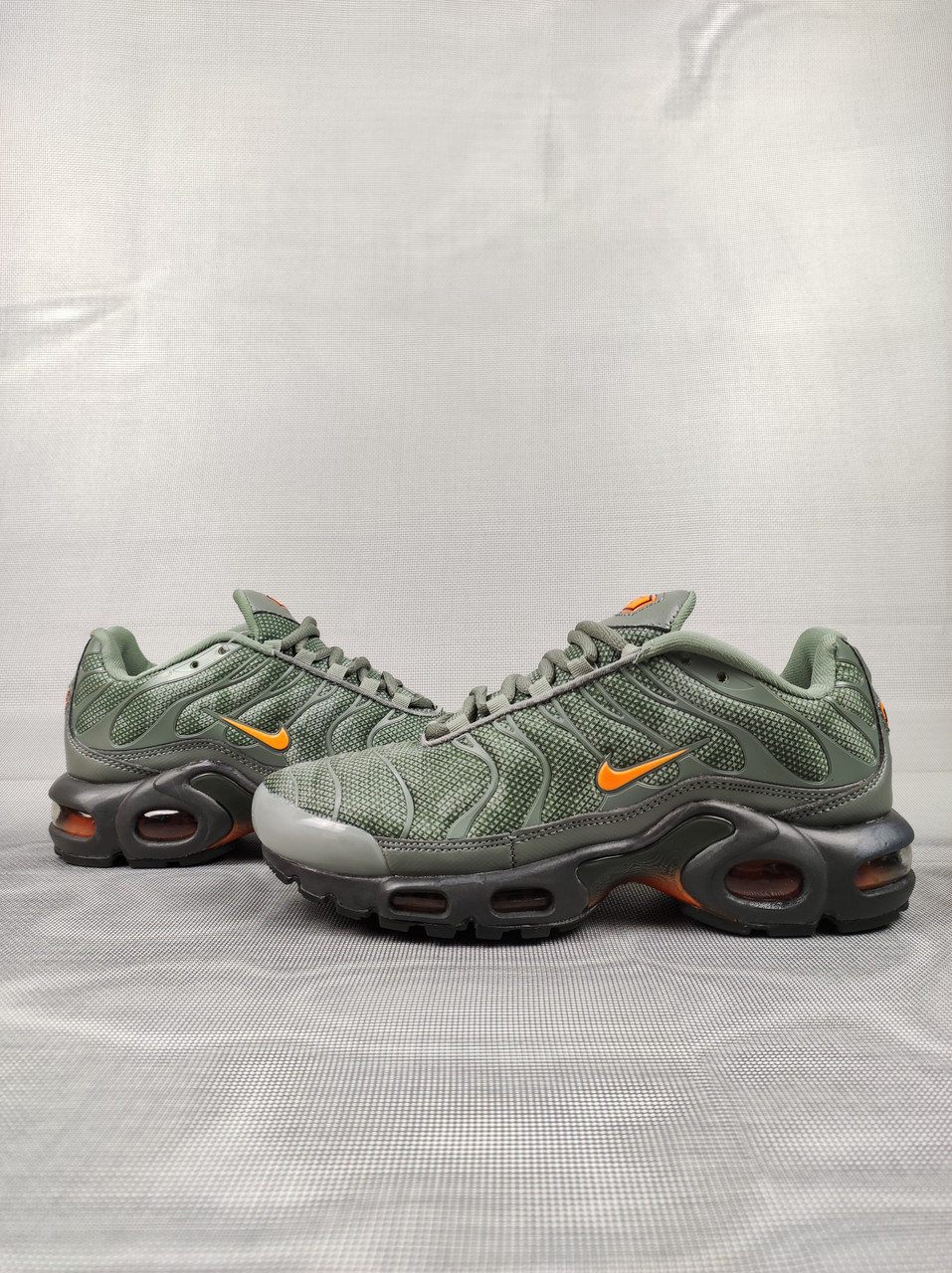 Nike air max plus dark best sale stucco