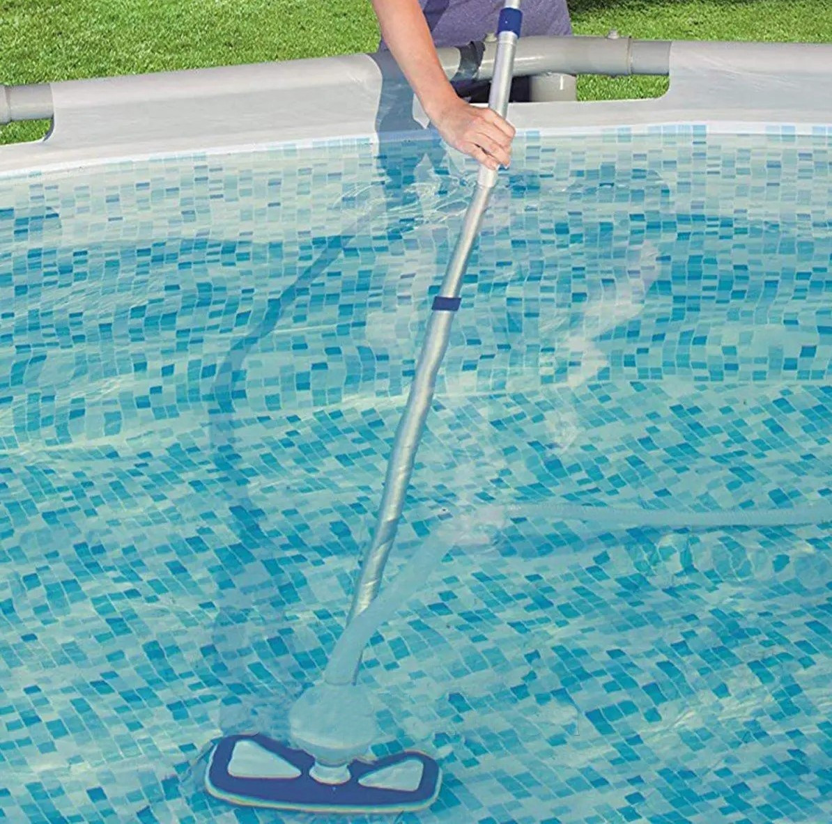Ручной пылесос для бассейна Bestway Deluxe со шлангом 7,5 м, скиммером и сачком поверхностным - фото 9 - id-p1819555051
