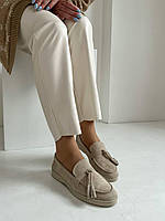 Жіночі модні короткі лофери в стилі бренду ЛОРО бежевий колір натуральна замша