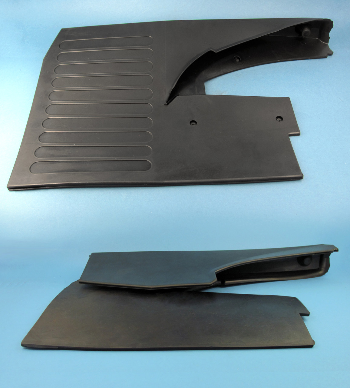 Бризговик MERCEDES Sprinter лівий 9018820105