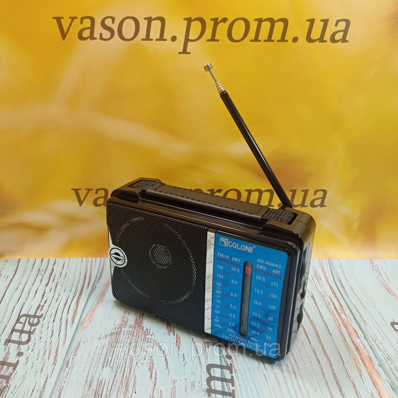 Потужний FM радіоприймач музична портативна колонка на акумуляторі радіо з MP3-флешкою кишеньковий мінірад