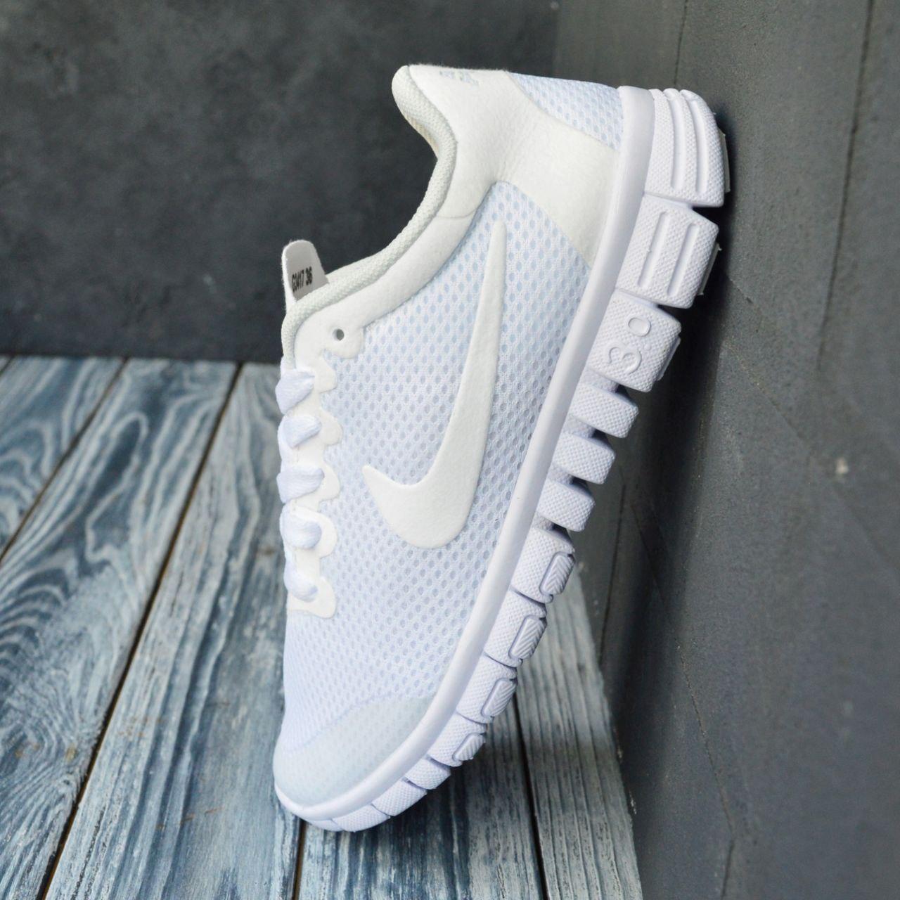 Біле жіноче взуття Nike Free Run. Класні літні кросси жіночі Найк Фрі Ран на кожен день.