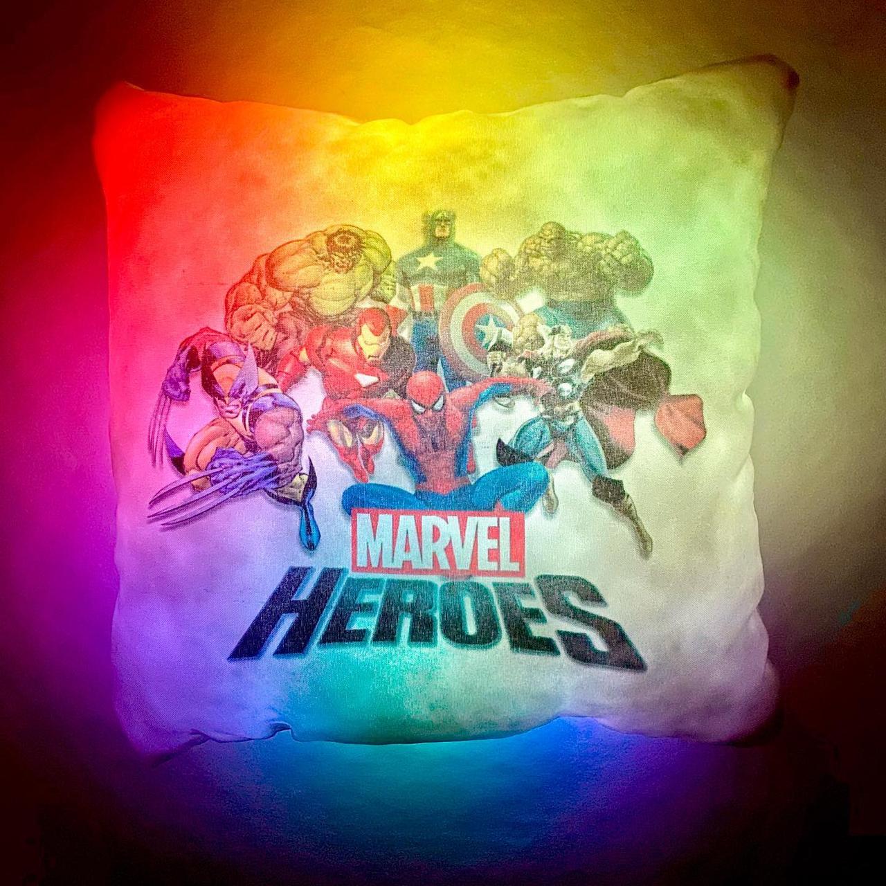 Подушка-нічник Герої Марвел (Marvel Heroes) — подарунок хлопчикові, декор у дитячу кімнату