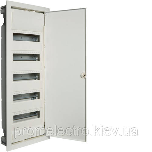 Щит на 60(70) модулів внутрішньої установки з металевої дверима HAGER VOLTA VU60UA