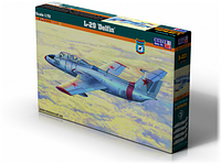 Сборная модель (1:72) Самолет L-29 "Delfin"