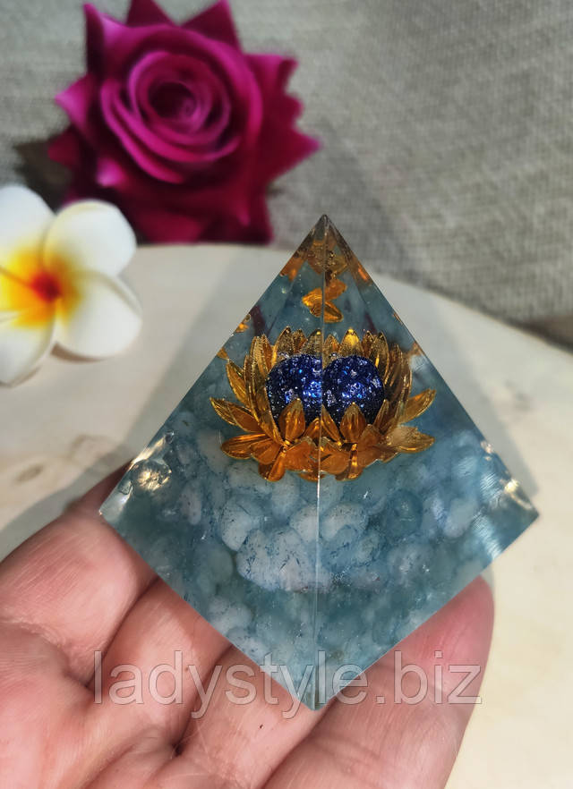 натуральные камни фэн шуй пирамида мер ка ба гармонизатор энергия преобразователь лечебная пирамида
