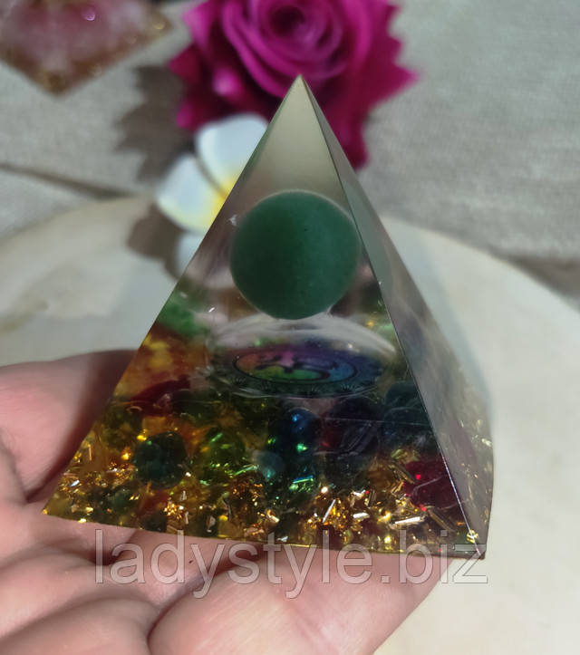 натуральные камни фэн шуй пирамида мер ка ба гармонизатор энергия преобразователь лечебная пирамида