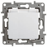 Розетка із заземленням, шторками та кришкою, вологозахищена IP44, білий — Legrand Etika