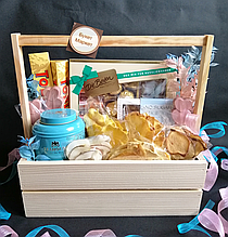 Жіночий подарунковий кошик з чаєм та цукерками №872 - Безкоштовна доставка