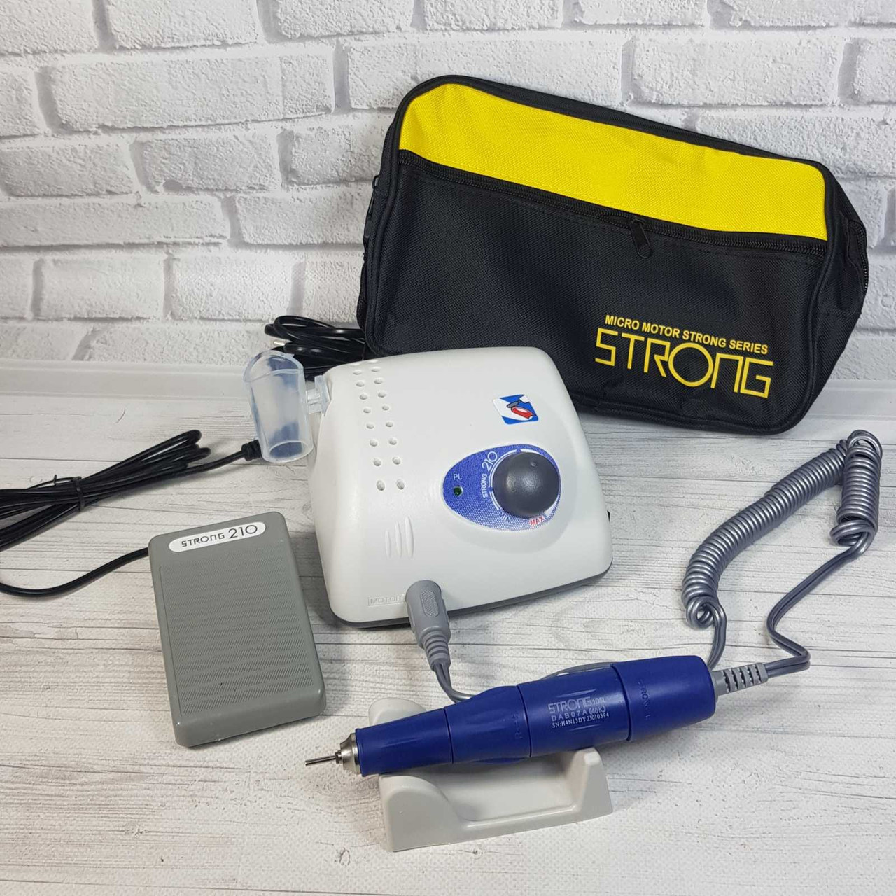 Фрезер STRONG 210 мікромотор 105L, 40000 ОБ/М з сумкою для професійного манікюру і педикюру стронг