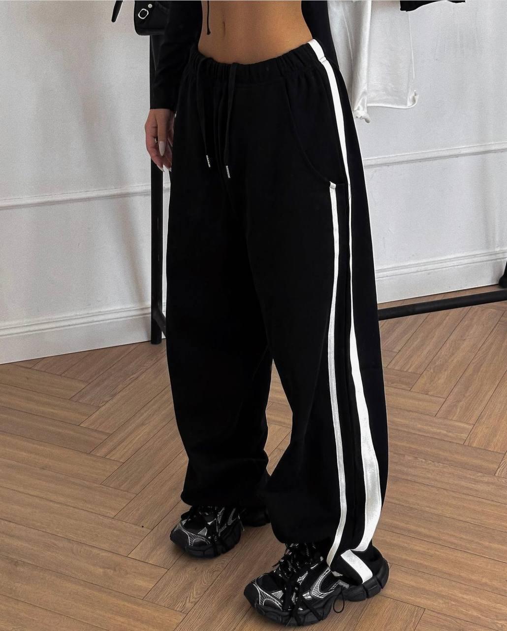 Жіночі широкі спортивні штани з лампасами в стилі карго Арт. 289А230 ...