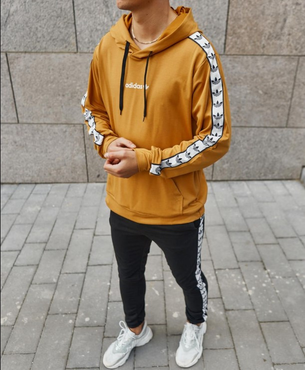 Спортивний костюм чоловічий Adidas з капюшоном Адідас худі помаранчевий штани чорні брендовий лампас весна осінь