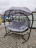 Гойдалка для саду тримісна з дахом