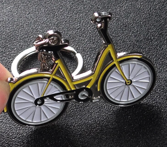 Брелок на ключи сувенир металл велосипед серебристый металл и эмаль - фото 2 - id-p1821143816