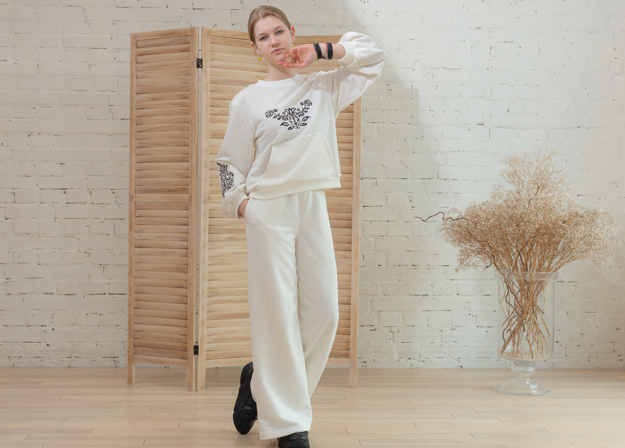 Спортивний костюм з вишивкою для дівчинки підлітка, фото 1