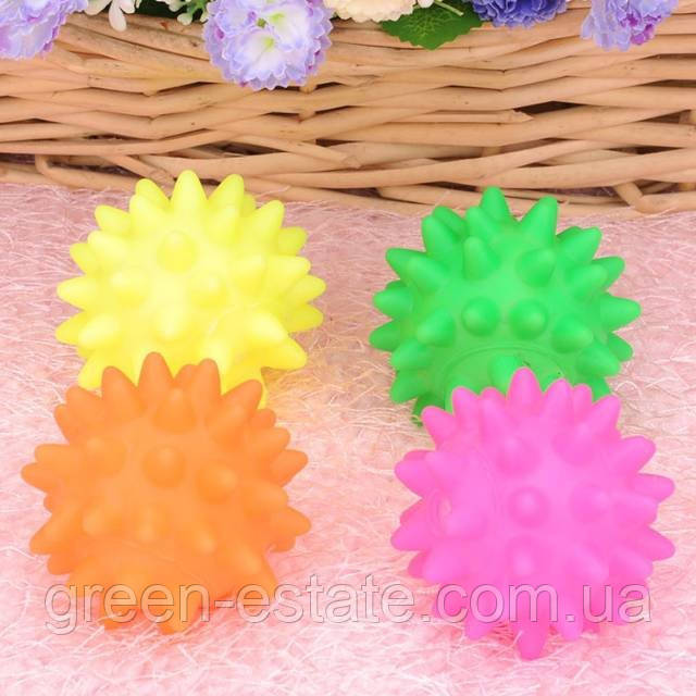 Гумовий м'ячик із м'якими шипами 6 см