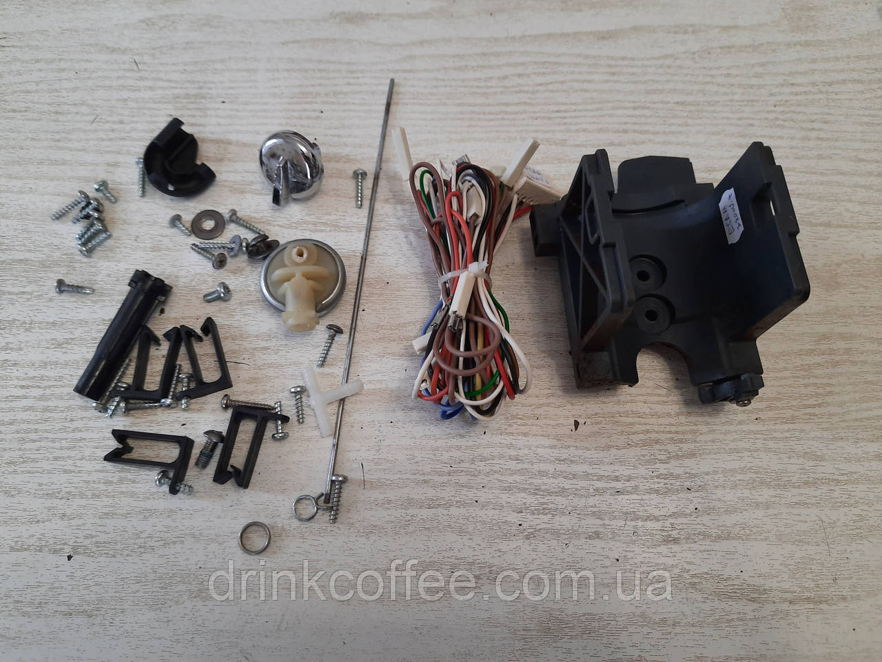 Болти (гвинти) скоби + датчики і утримувач ЗУ для кавоварки DeLonghi ESAM 3200 V. Eleganza б/у, фото 1