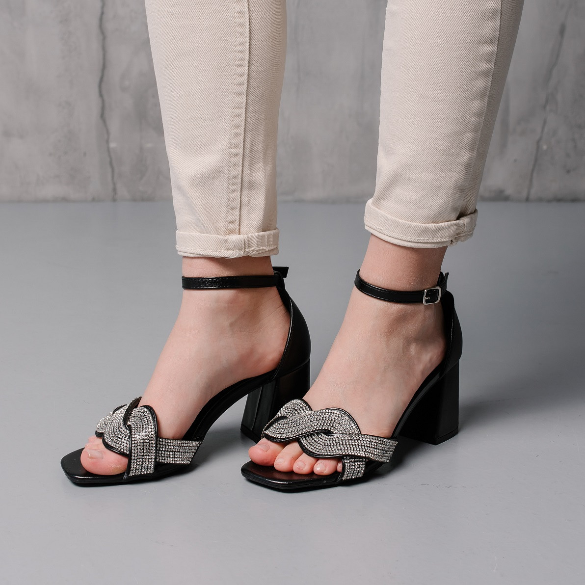 Жіночі босоніжки Fashion Mira 3985 36 розмір 23,5 см Чорний код ID 4549062