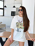 Жіноча вільна футболка зі спущеними плечима та мультяшним принтом багз бані (р. 42-46) 55171102, фото 8