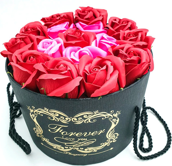 Подарочный набор мыла с розами в круглой коробке. Ароматное розы с мыла в шляпной коробке