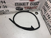 5E0837697 Ущільнювач скла передній лівий Skoda Octavia A7 13-17