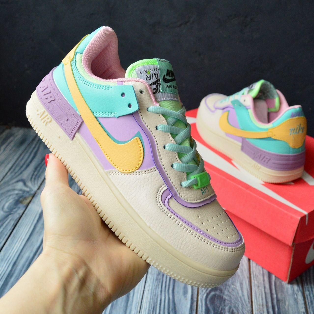 Кольорові кроссівки для дівчат Nike Air Force 1. Стильне жіноче взуття Найк Аір Форс 1.