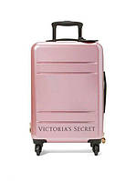 Дорожный чемодан The VS Getaway Hardside Carry - On Suitcase от Victoria's Secret