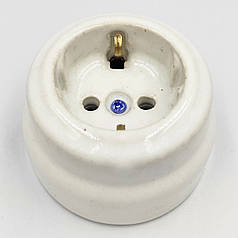 Розетка накладна із заземленням RE «Glaze» керамічна біла ER-13-18