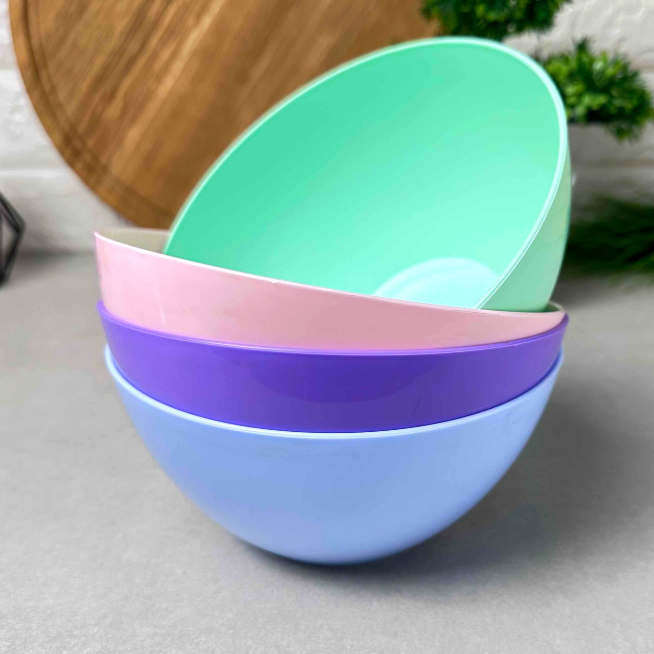 Кругла салатна миска із харчового пластику 1 л Харків