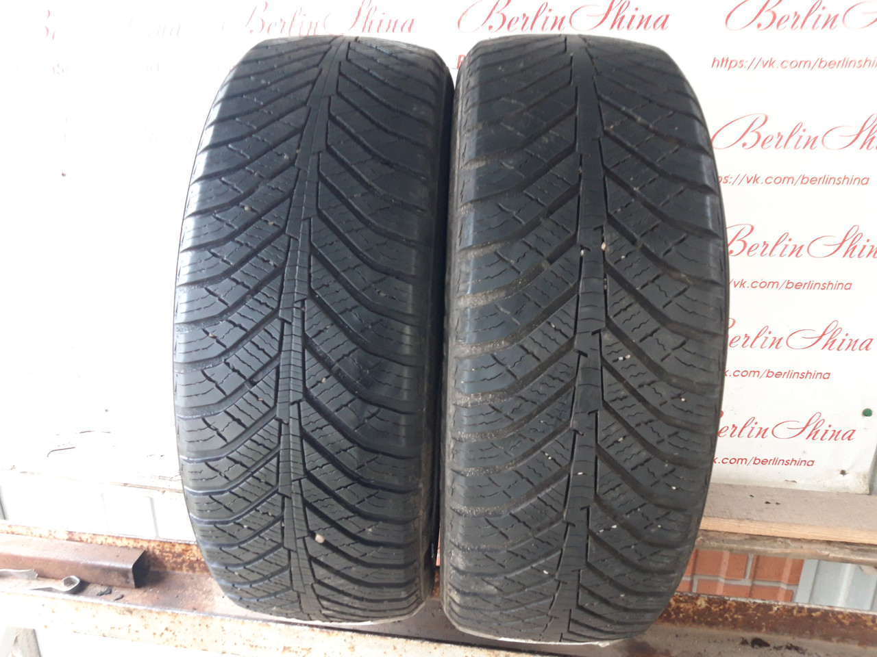 Пара Всесезонніх шин 215/55/17 Kumho Solus HA31,17рік,з Германії без пробігу по Україні