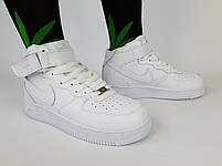 Високі кросівки жіночі білі Nike Air Force 1 Classic. Демісезонні кросівки чоловічі білі Найк Аїр Форс 1, фото 4
