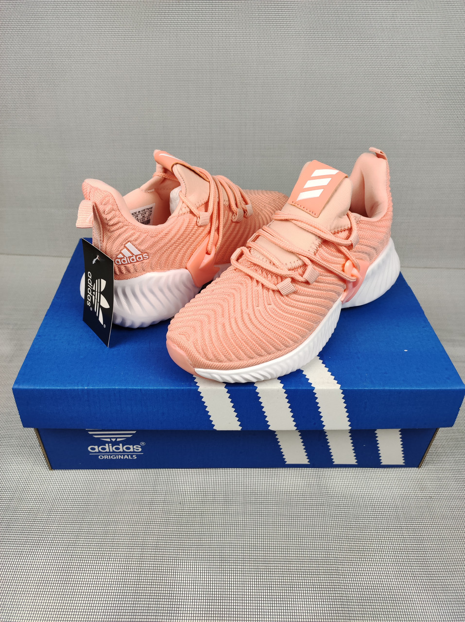 Adidas alphabounce shop peach