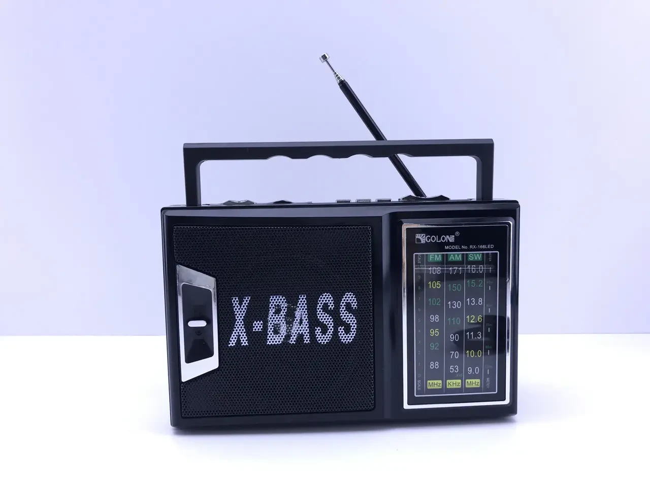 Портативний радіоприймач з ліхтариком Golon RX-166-LED, фото 1