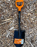 Лопата в машину с короткой ручкой Fiskars Solid