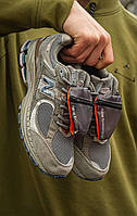 Мужские кроссовки New Balance 2002 "Stash" (серые с бежевым) модные комбинированные кроссы I1235 тренд