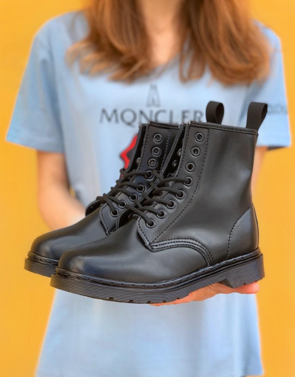 Женские ботинки Dr. Martens 1460 Mono Black (чёрные) модные сапоги на низкой подошве PD3022 v - фото 1 - id-p1823504735