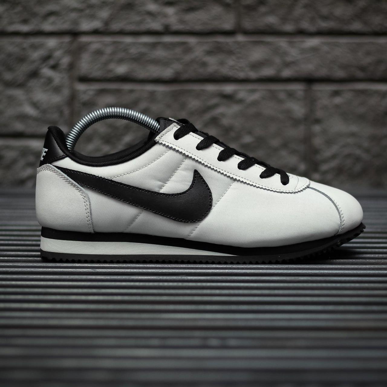 Чоловічі кросівки Nike Cortez (білі з чорним) модні демісезонні кроси 1934 Найк vkross, фото 1