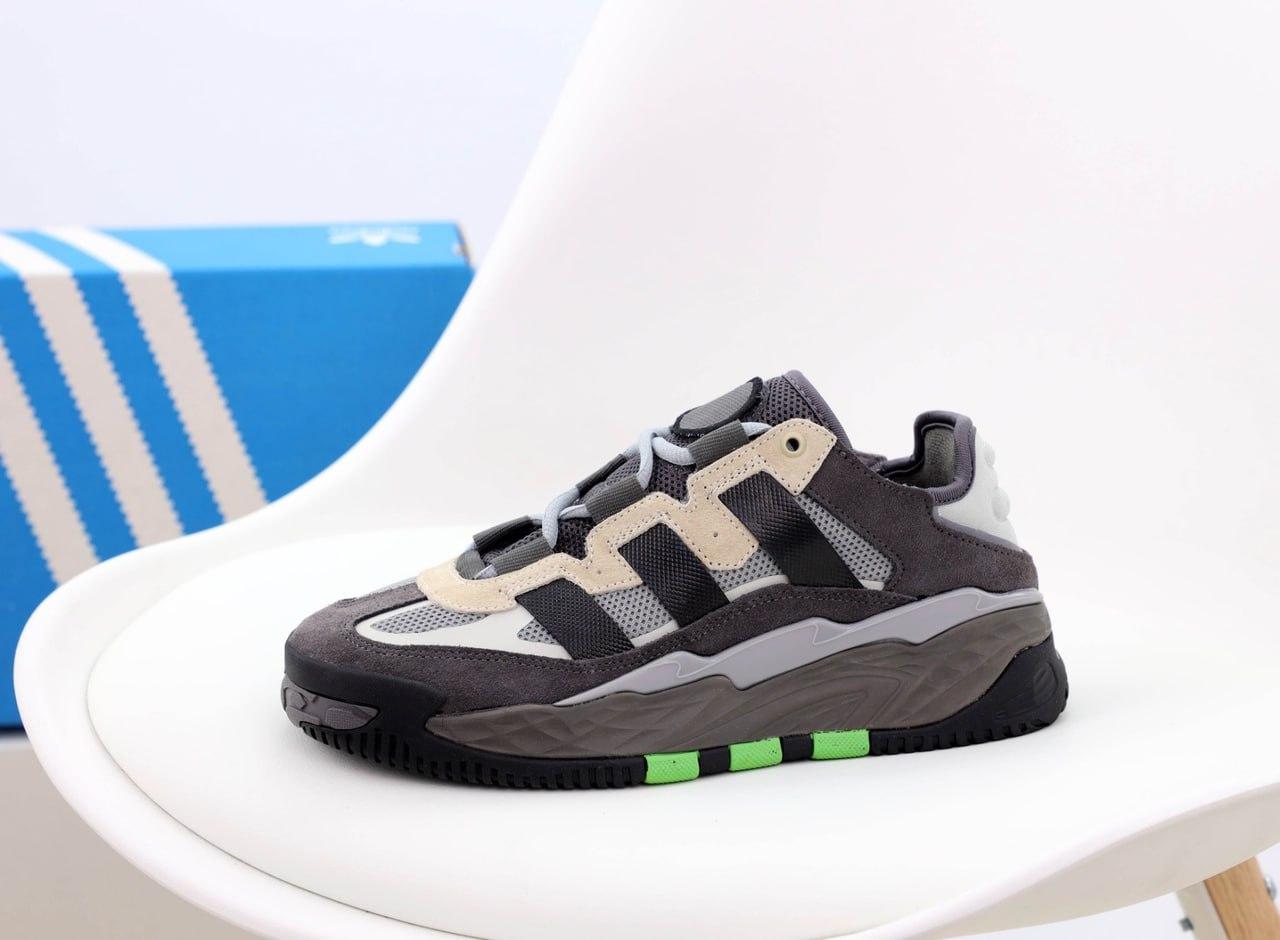 Чоловічі кросівки Adidas Niteball (сірі з бежевим і зеленим) світловідбивні спорт кроси К13079 top, фото 1