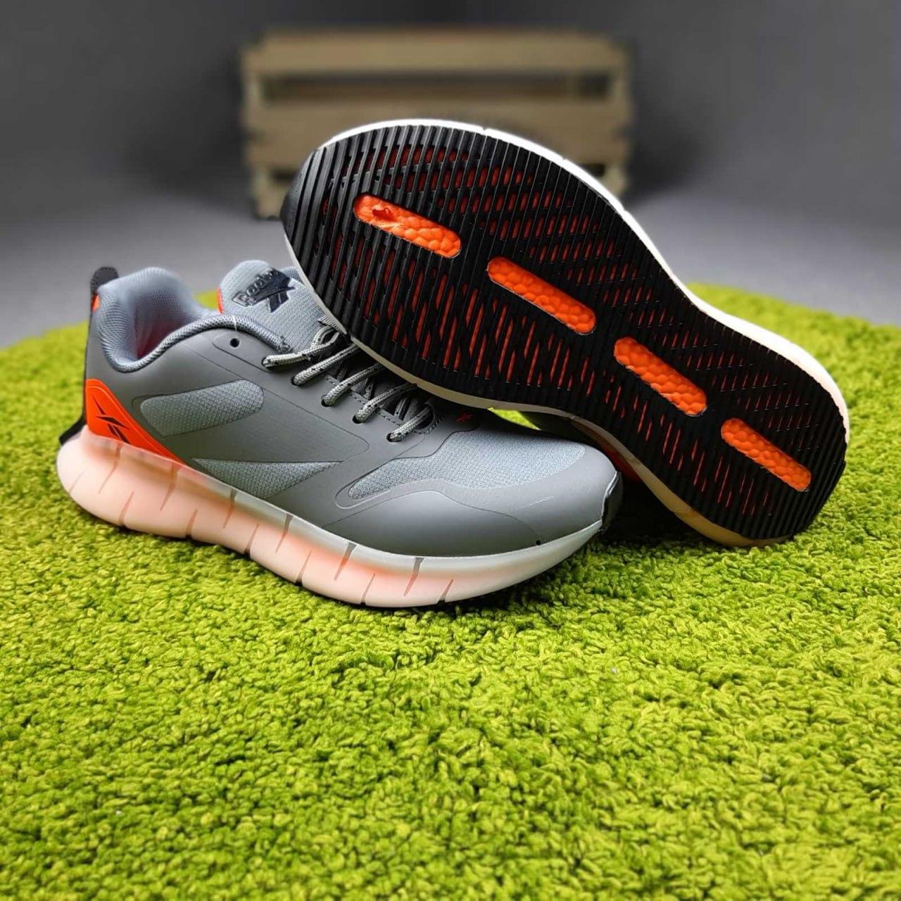 Чоловічі кросівки Reebok (сірі з жовтогарячим) легкі яскраві спортивні весняні кроси О10946 top, фото 1