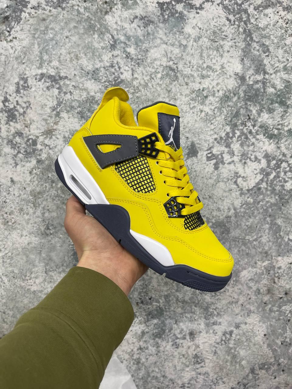 Чоловічі кросівки Nike Air Jordan Retro 4 Lightning (жовті з чорним) низькі яскраві спортивні кроси I1261 top