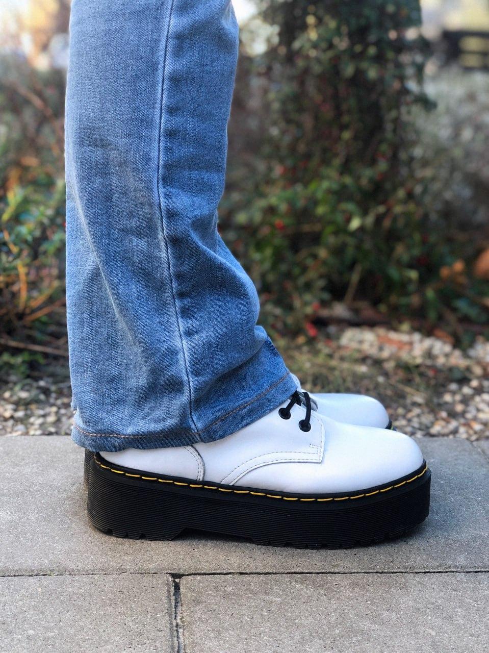 Женские ботинки Dr. Martens Jadon White (белые) демисезонные сапоги на платформе PD4799 тренд - фото 2 - id-p1823533277