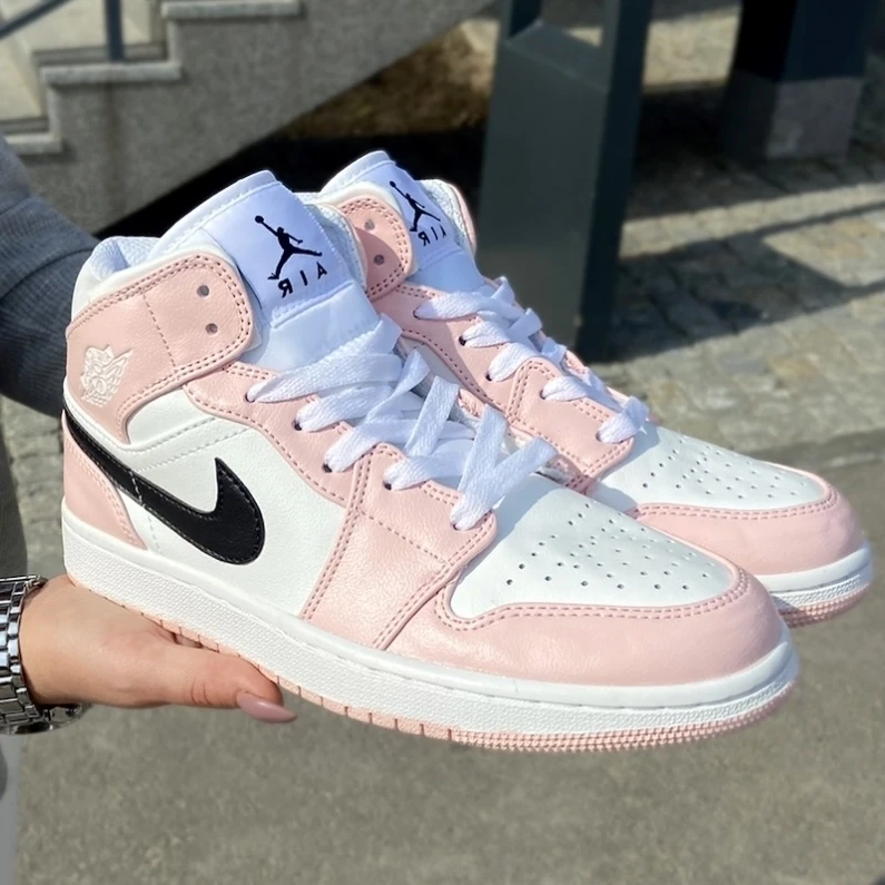 aj1 barely rose