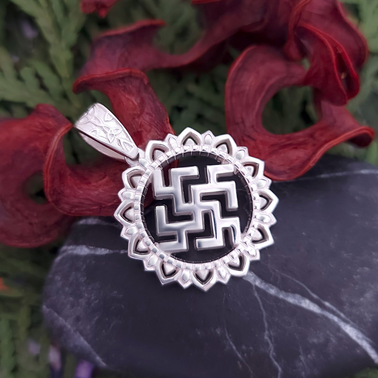 Квітка папороті, рідновірчий кулон оберіг амулет талісман