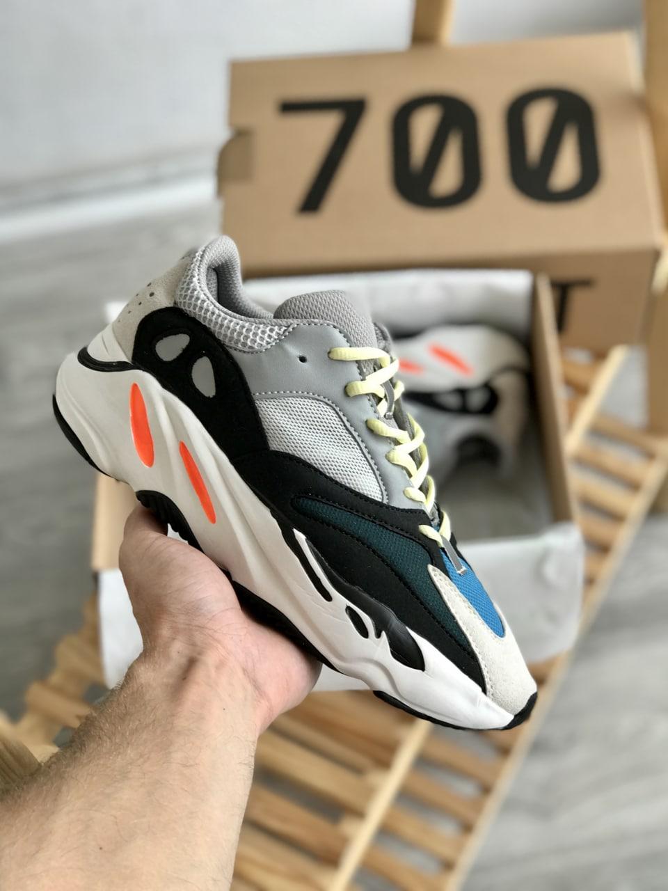 Yeezy wave runner triple top black