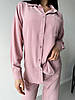 Легкий стильний жіночий костюм вільні штани та сорочка на ґудзиках жатка, фото 8