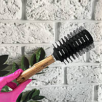 Браш профессиональный для волос круглый брашинг продувной с деревянной ручкой DAGG premium 111W-2160TV d=70 мм